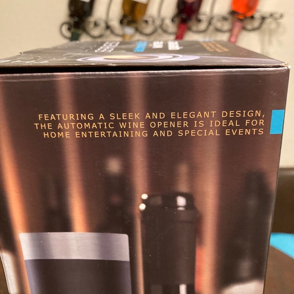 Automatic Wine Bottle Opener - Picture 9 of 13